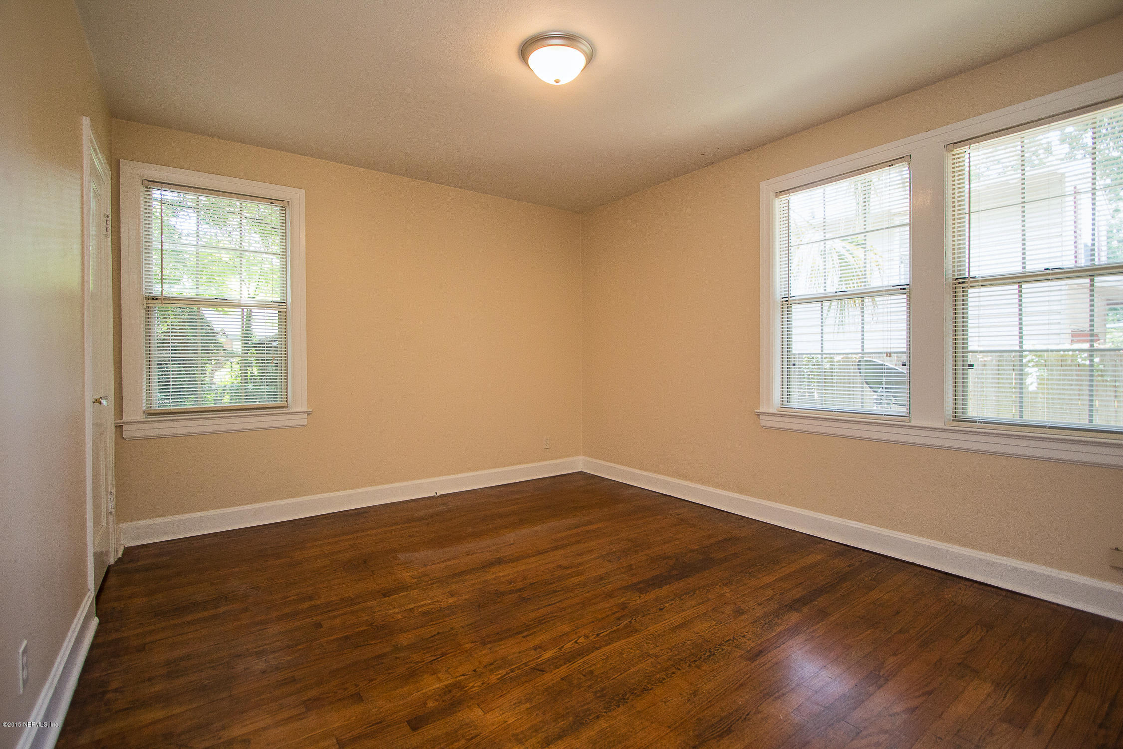 2231 Larchmont Road Jacksonville, FL 32207 - Photo 13 of 19 Master Bedroom