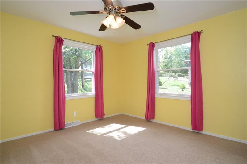 7028 Locust Road Bethel Park, PA 15102 - Photo 11 of 19 Gallery Image 11