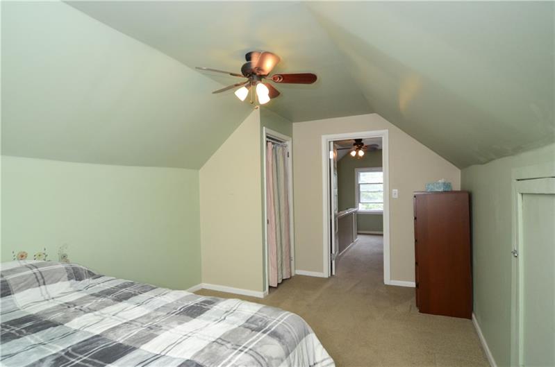 7028 Locust Road Bethel Park, PA 15102 - Photo 9 of 19 Gallery Image 9