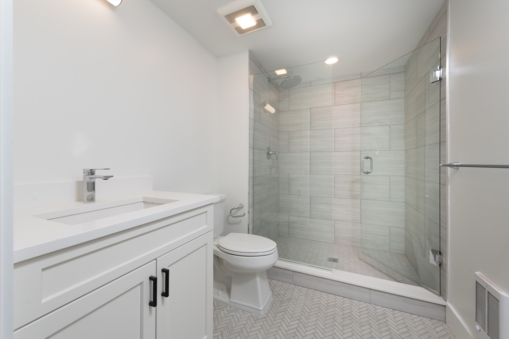425 Border Street, Unit 405 Boston, MA 02128 - Photo 16 of 20
