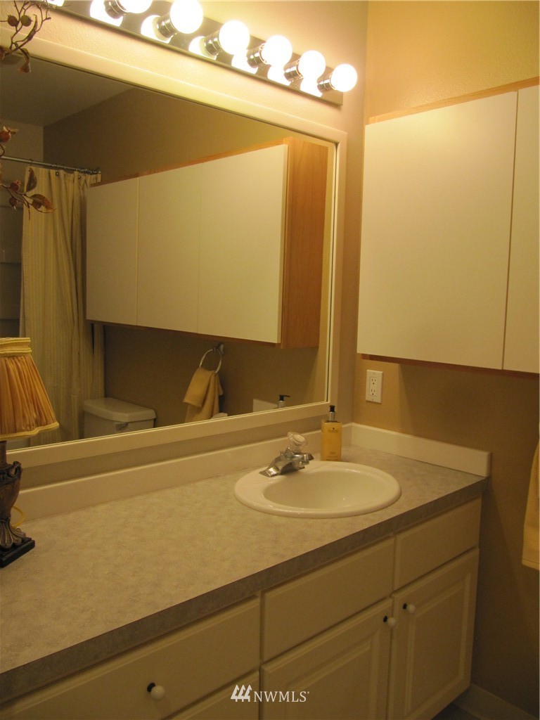 1306 Northeast F 8 Road, Unit 402 Moses Lake, WA 98837 - Photo 16 of 21 Gallery Image 16