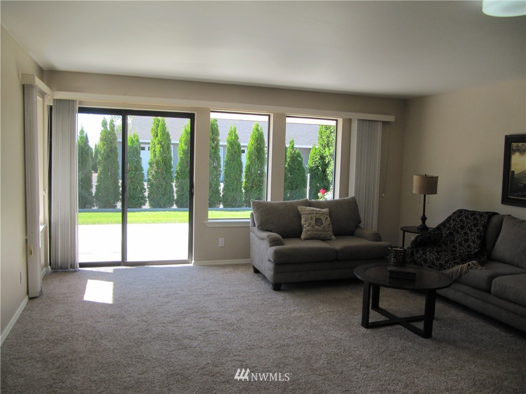 1306 Northeast F 8 Road, Unit 402 Moses Lake, WA 98837 - Photo 8 of 21 Gallery Image 8