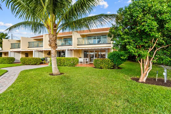 $2,675,000 | 336 Venetian Drive, Unit 1, Delray Beach, FL 33483