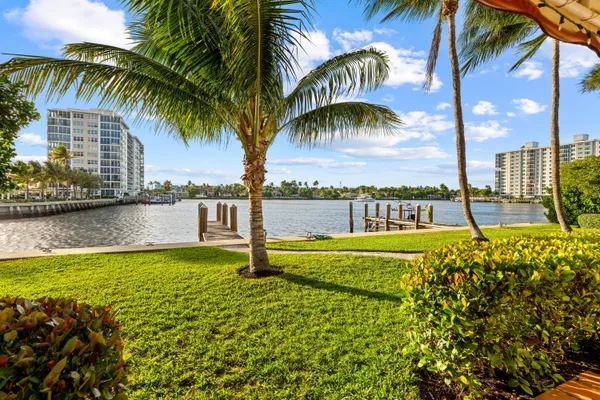 $2,675,000 | 336 Venetian Drive, Unit 1, Delray Beach, FL 33483
