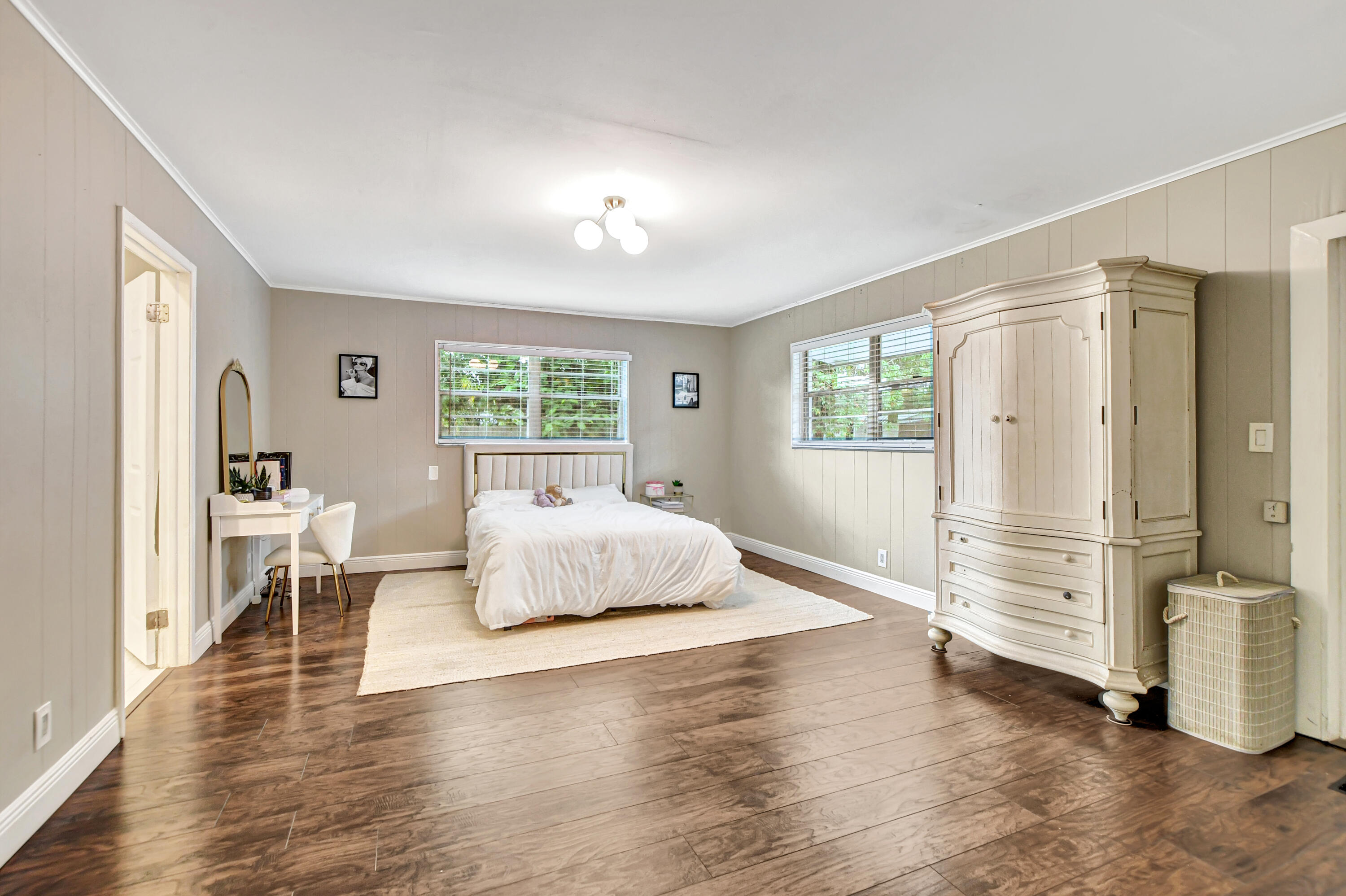 409 Manchester Street Boca Raton, FL 33487 - Photo 12 of 50 PRIMARY BEDROOM