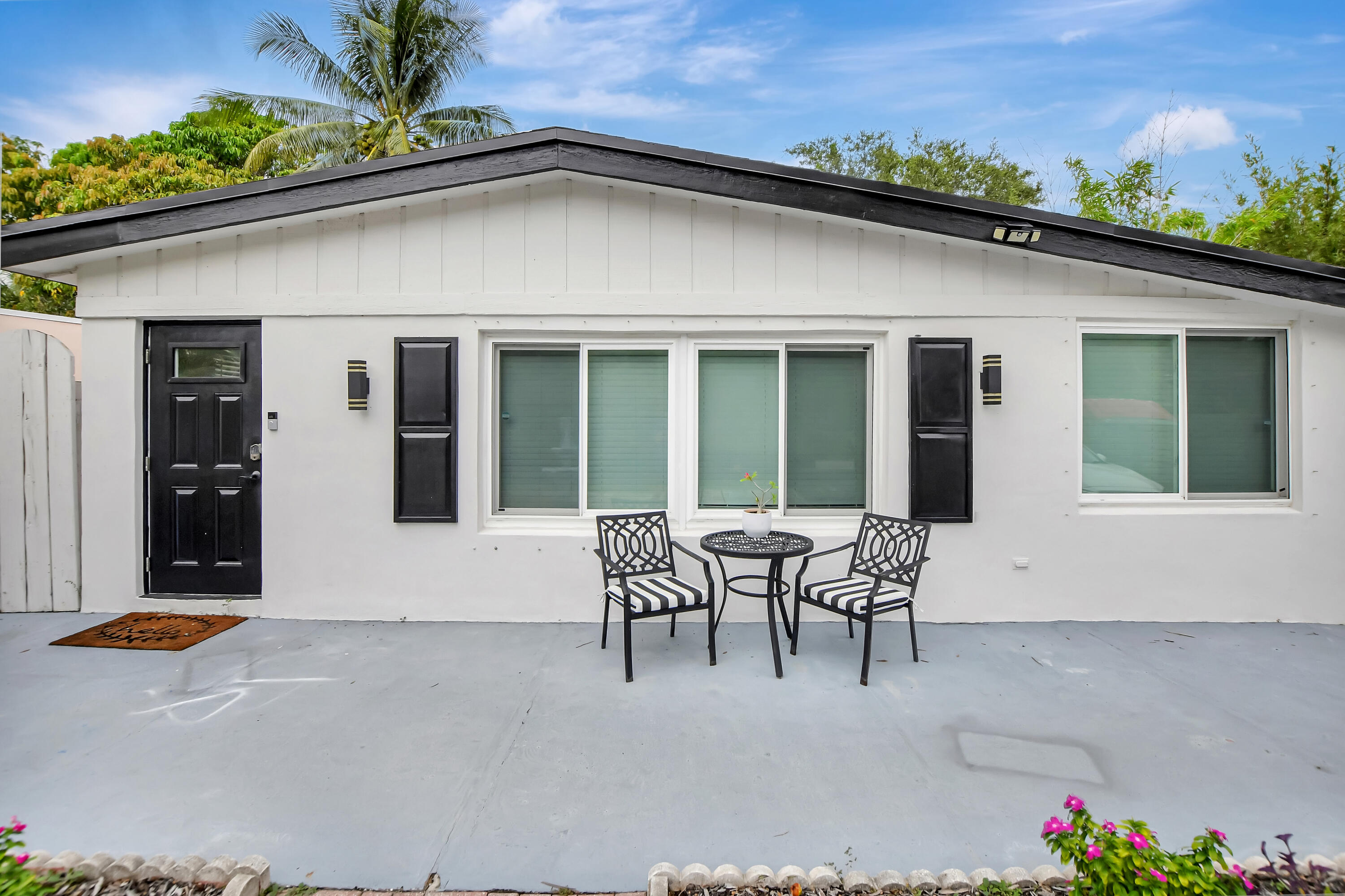 409 Manchester Street Boca Raton, FL 33487 - Photo 2 of 50 EXTERIOR