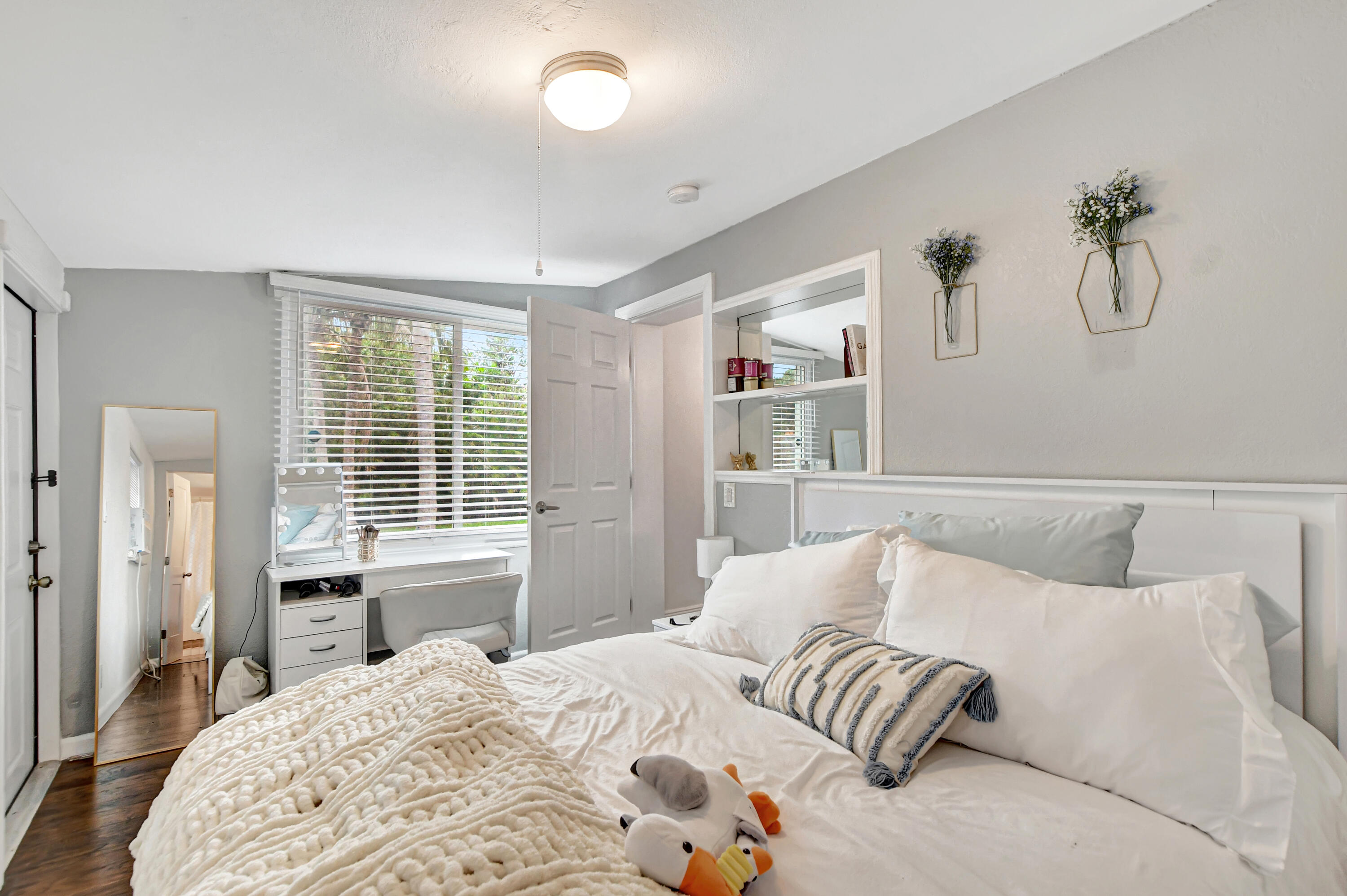 409 Manchester Street Boca Raton, FL 33487 - Photo 23 of 50 GUEST BEDROOM 4