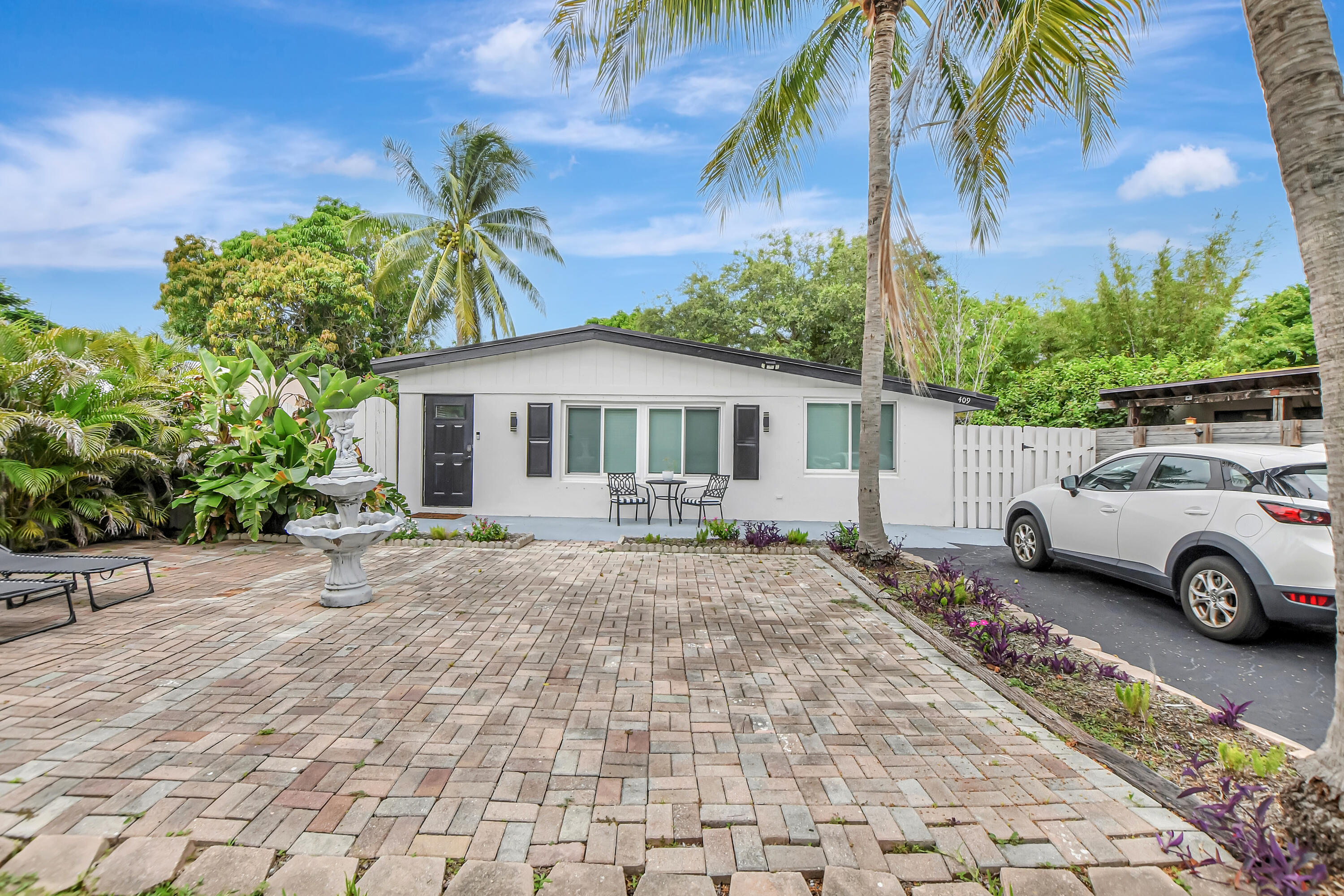 409 Manchester Street Boca Raton, FL 33487 - Photo 32 of 50 EXTERIOR