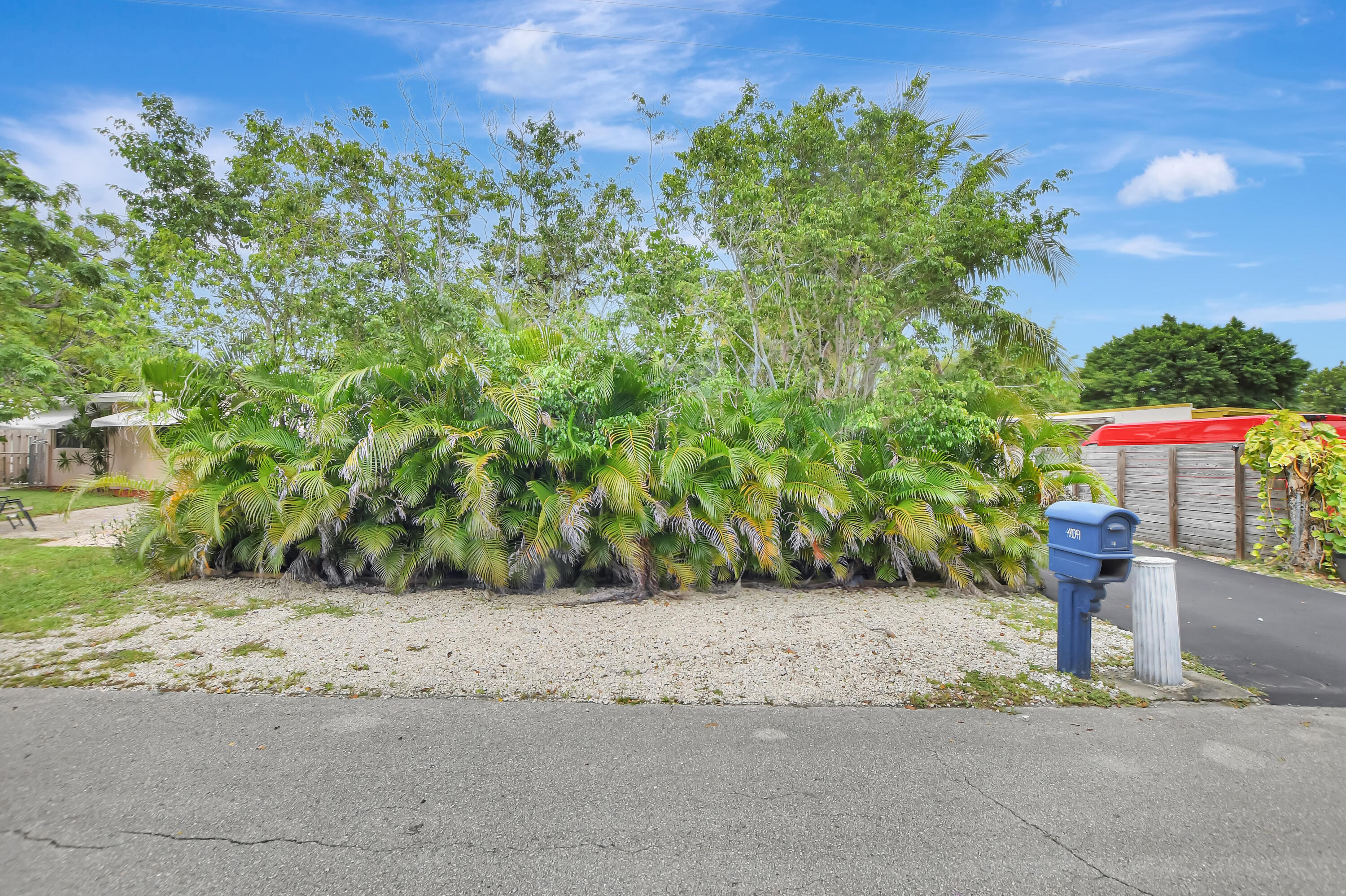 409 Manchester Street Boca Raton, FL 33487 - Photo 44 of 50 EXTERIOR