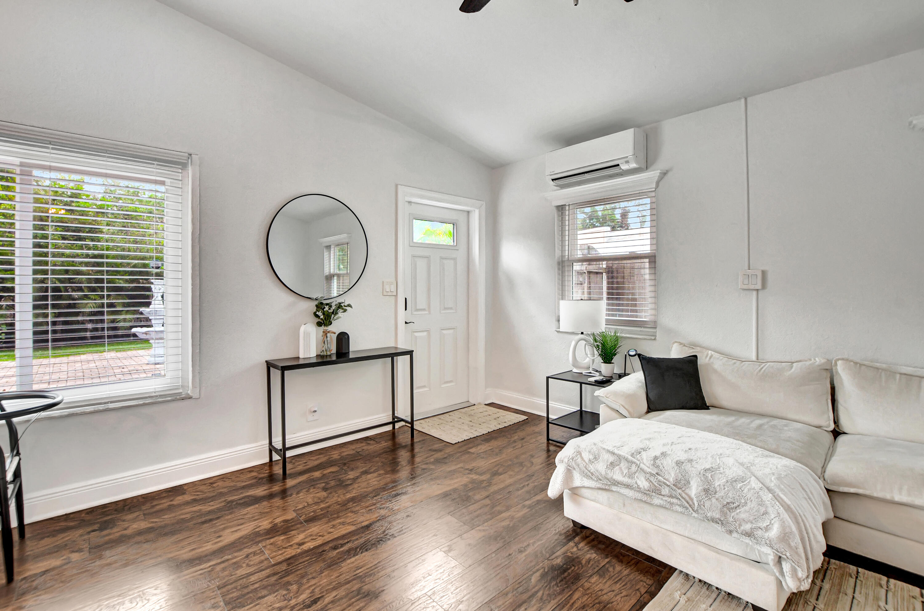 409 Manchester Street Boca Raton, FL 33487 - Photo 7 of 50 OPEN LIVING