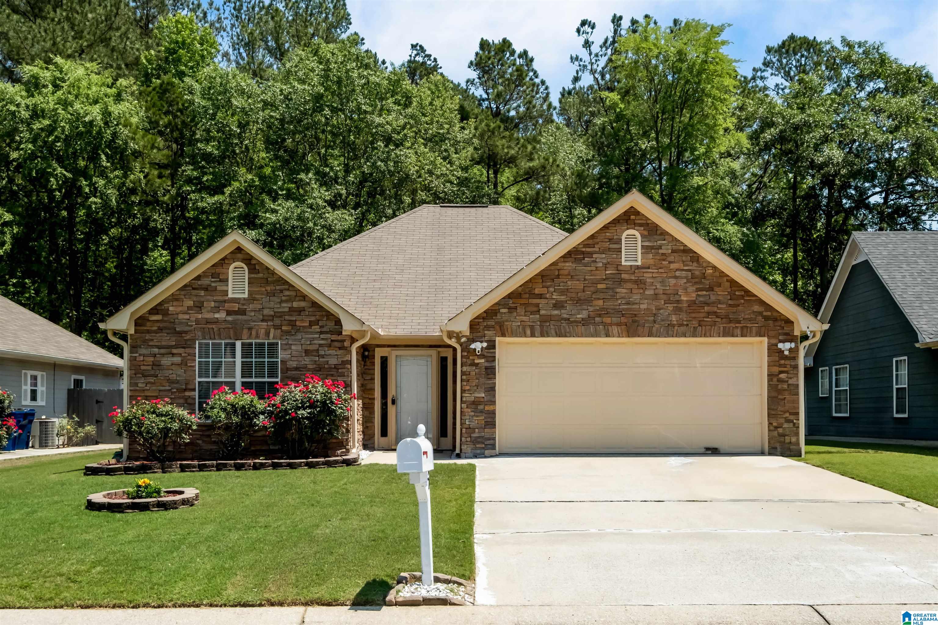 117 Lake Terrace Alabaster, AL 35007 - Photo 1 of 28
