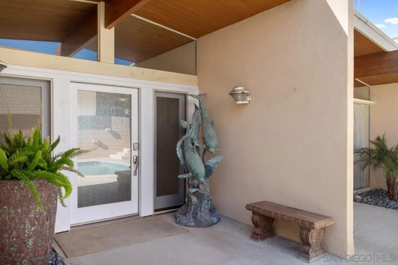 2681 Ocean Street Carlsbad, CA 92008 - Photo 10 of 36 a room with gym equipment