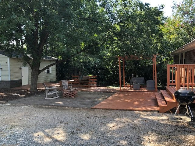 528 East Millbrook Road Raleigh, NC 27609 - Photo 18 of 20 Photo 18