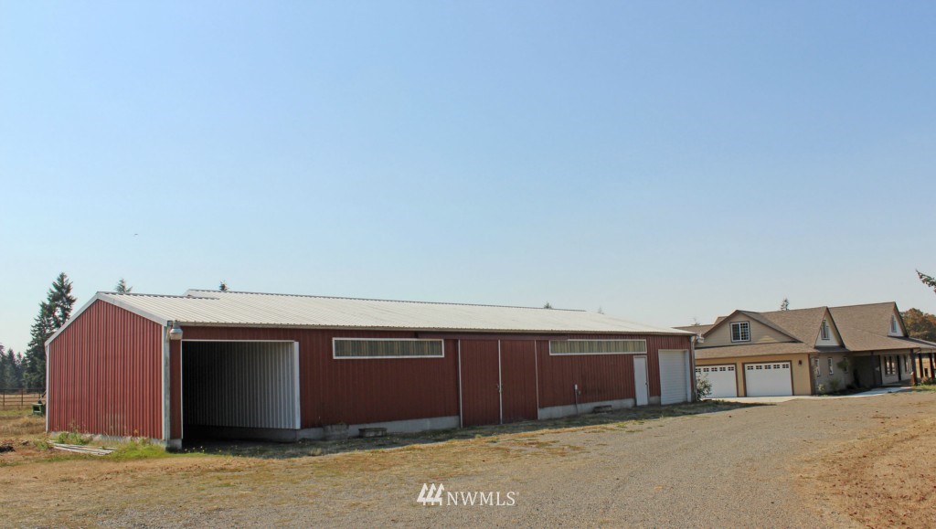 7641 183rd Avenue Southwest Rochester, WA 98579 - Photo 2 of 25