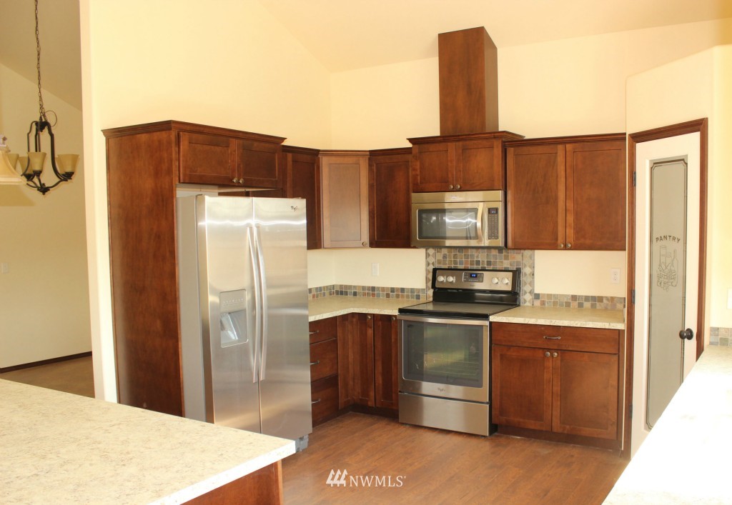 7641 183rd Avenue Southwest Rochester, WA 98579 - Photo 9 of 25