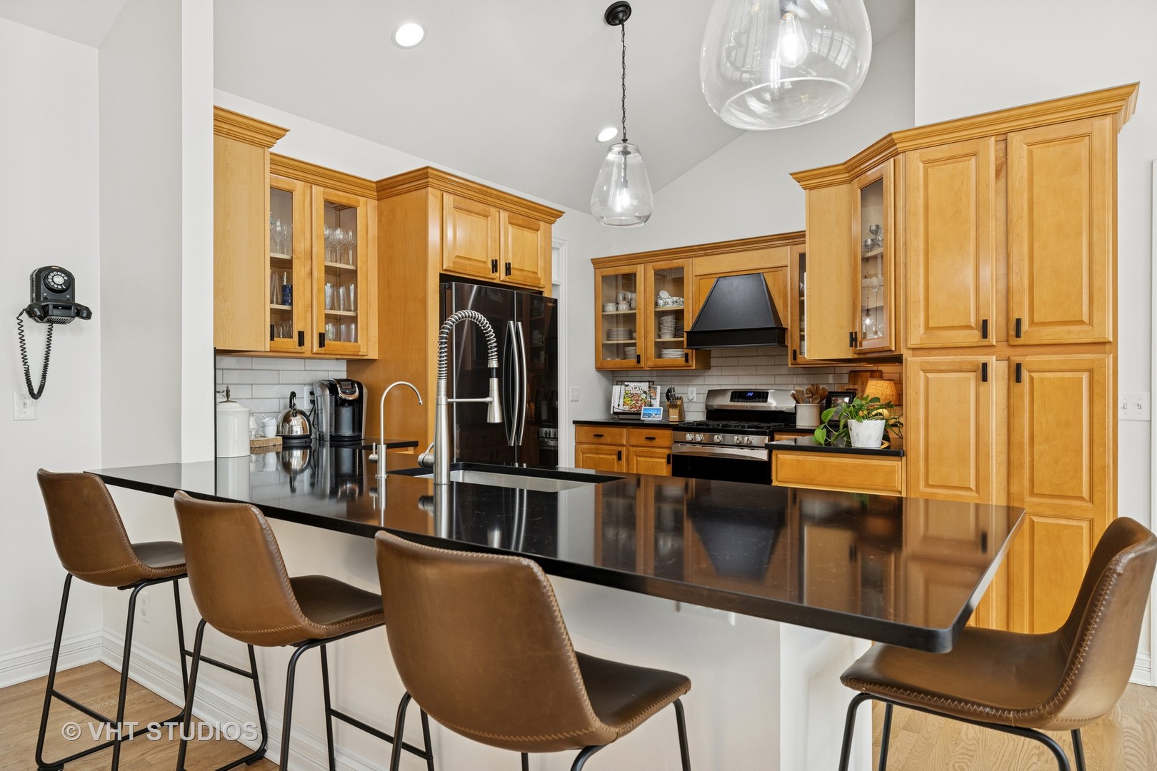 4220 Weatherstone Road Crystal Lake, IL 60014 - Photo 13 of 36 Gallery Image 13