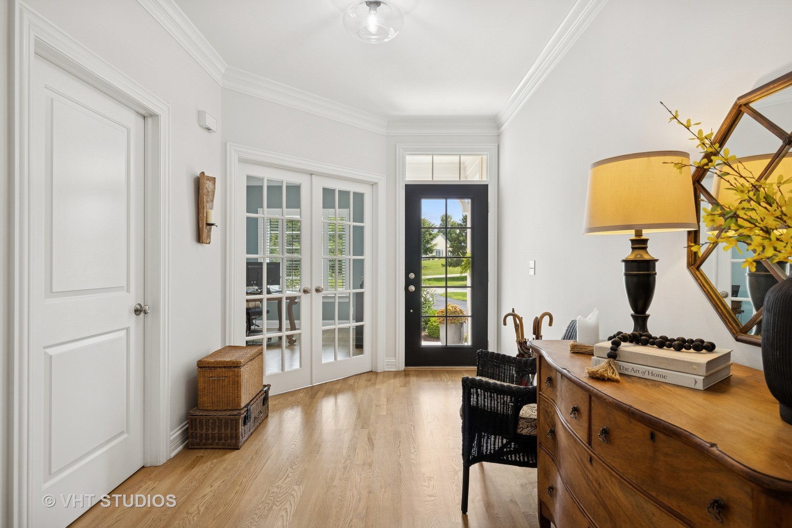 4220 Weatherstone Road Crystal Lake, IL 60014 - Photo 2 of 36 Gallery Image 2