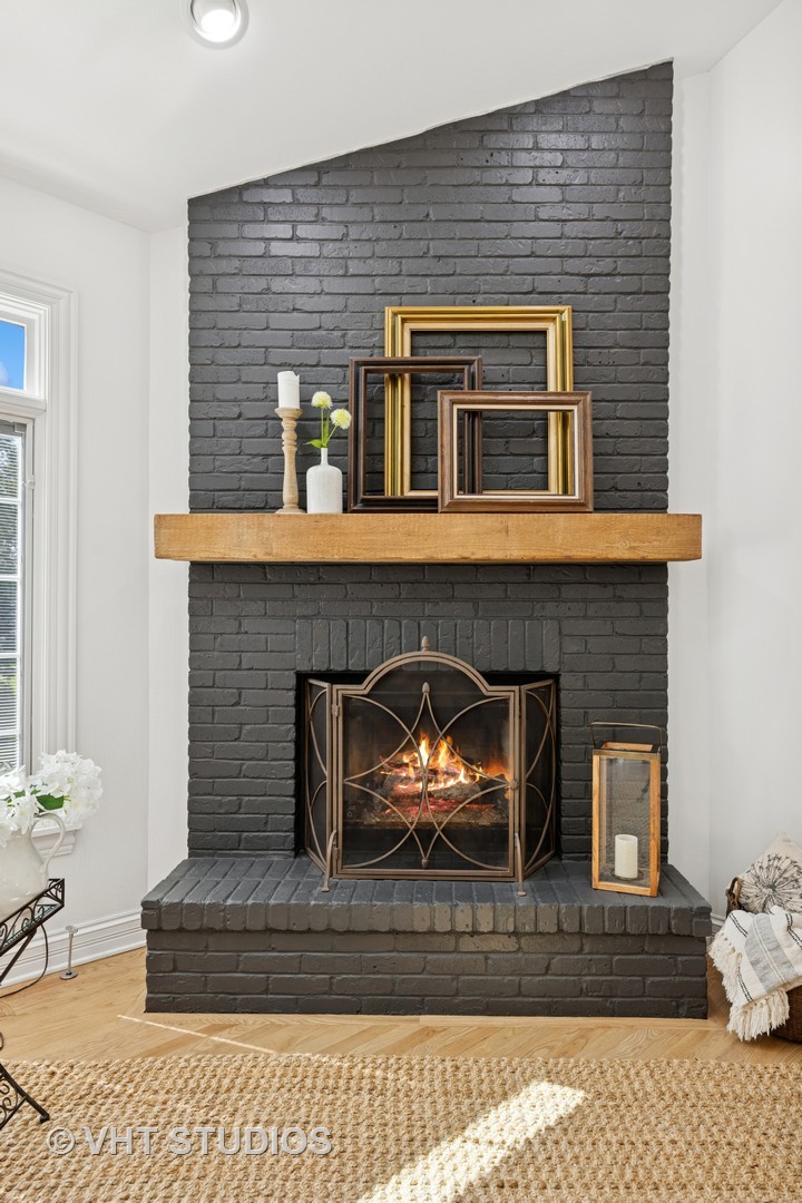 4220 Weatherstone Road Crystal Lake, IL 60014 - Photo 10 of 36 Gallery Image 10