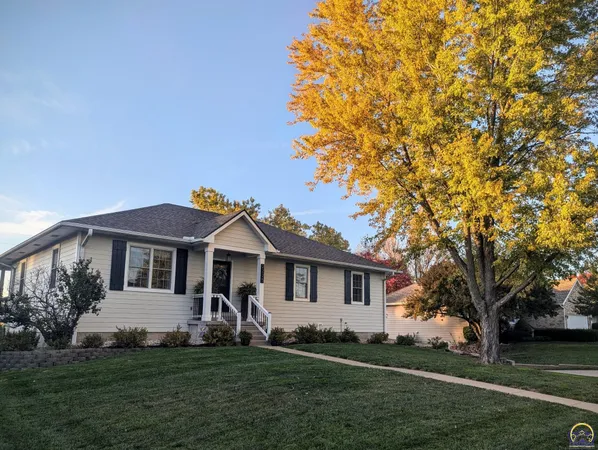 $349,500 | 2225 Mt Vernon Terrace, Emporia, KS 66801