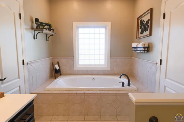 $349,500 | 2225 Mt Vernon Terrace, Emporia, KS 66801