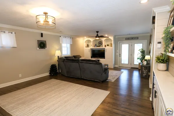 $349,500 | 2225 Mt Vernon Terrace, Emporia, KS 66801