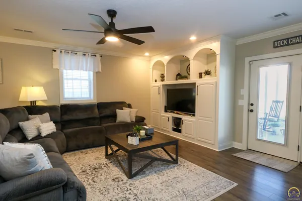 $349,500 | 2225 Mt Vernon Terrace, Emporia, KS 66801