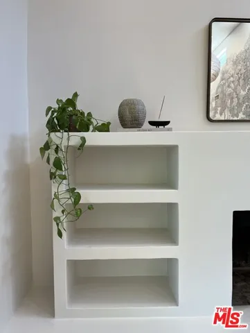 $7,500 | 21273 Entrada Road, Topanga, CA 90290