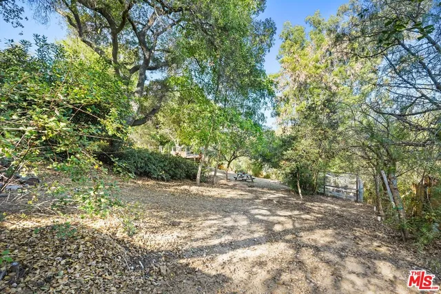 $7,500 | 21273 Entrada Road, Topanga, CA 90290