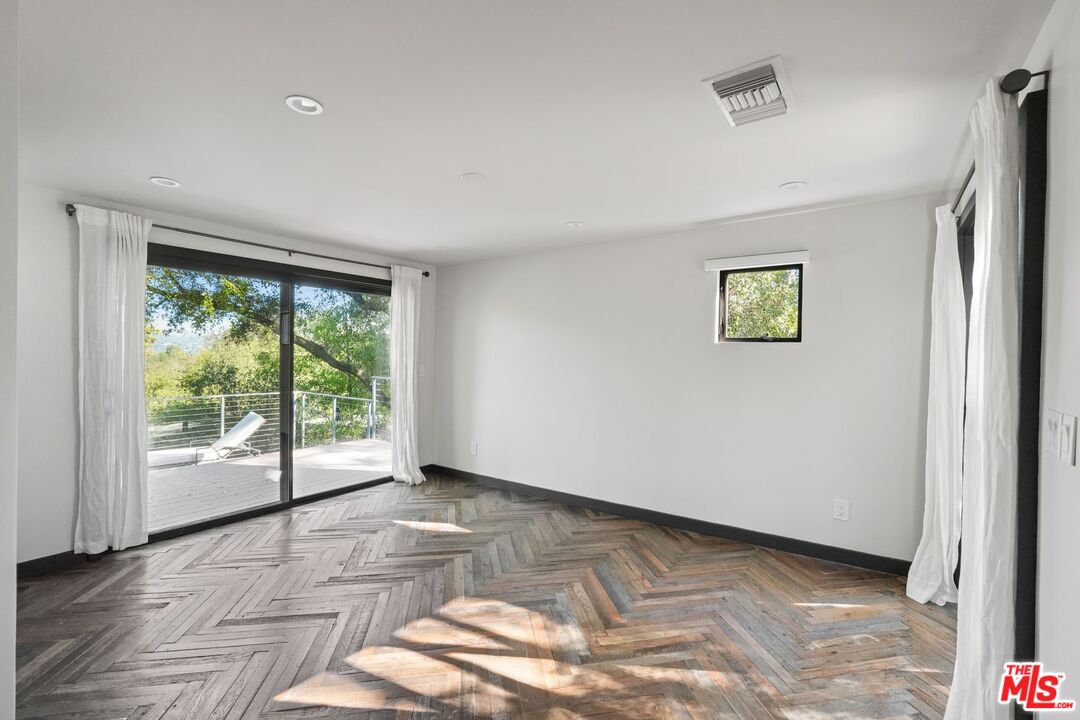 21273 Entrada Road Topanga, CA 90290 - Photo 31 of 70