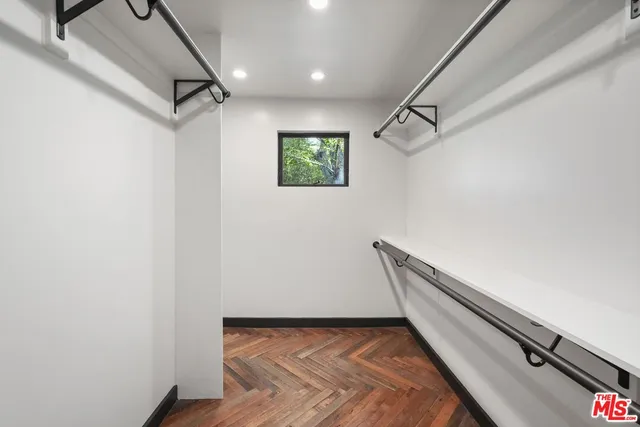 $7,500 | 21273 Entrada Road, Topanga, CA 90290