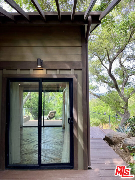 21273 Entrada Road Topanga, CA 90290 - Photo 37 of 70