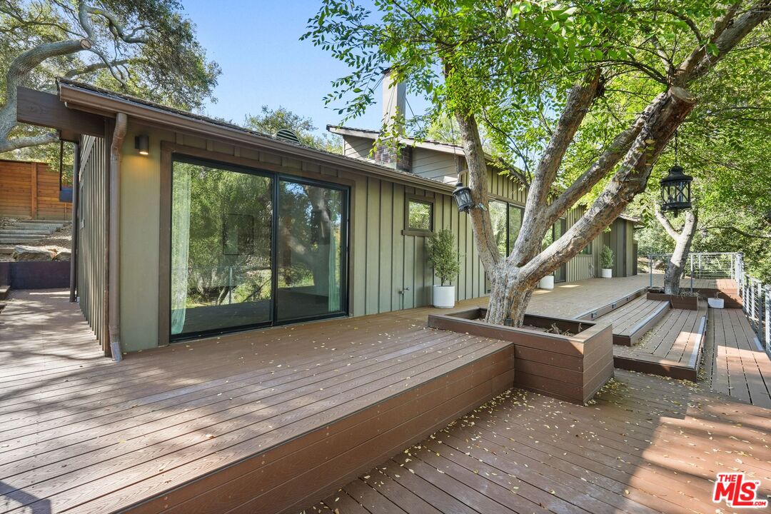 21273 Entrada Road Topanga, CA 90290 - Photo 39 of 70