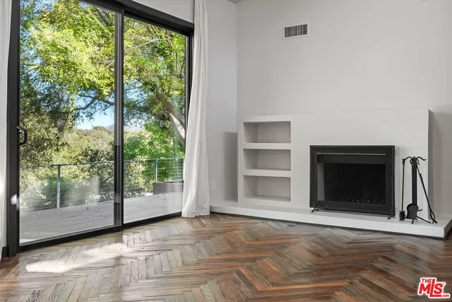 $7,500 | 21273 Entrada Road, Topanga, CA 90290