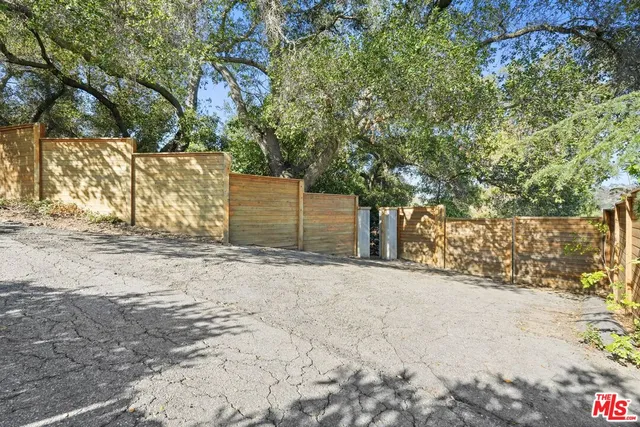 $7,500 | 21273 Entrada Road, Topanga, CA 90290