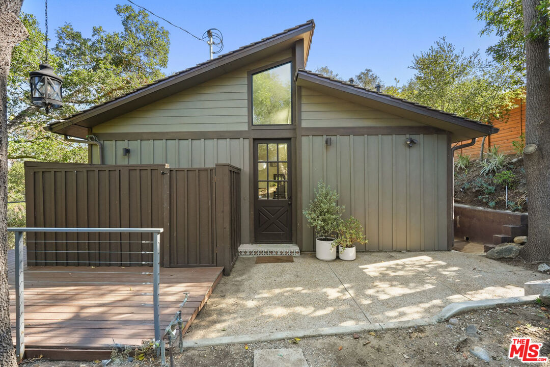 21273 Entrada Road Topanga, CA 90290 - Photo 69 of 70 a view of a wooden house