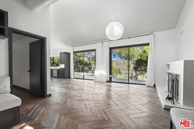 $7,500 | 21273 Entrada Road, Topanga, CA 90290