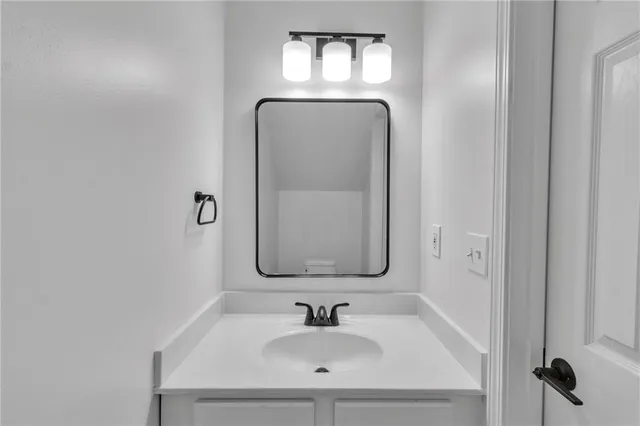 $2,700 | 9155 Nesbit Ferry Road, Unit 96, Alpharetta, GA 30022