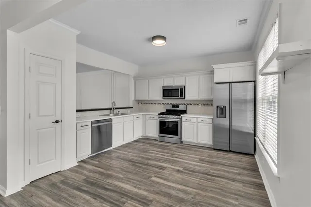 $2,700 | 9155 Nesbit Ferry Road, Unit 96, Alpharetta, GA 30022