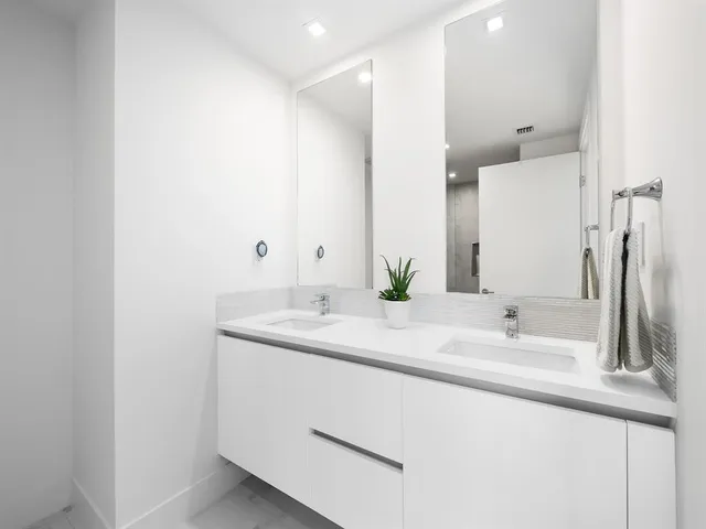 $1,695,000 | 730 North Ocean Boulevard, Unit 701, Pompano Beach, FL 33062