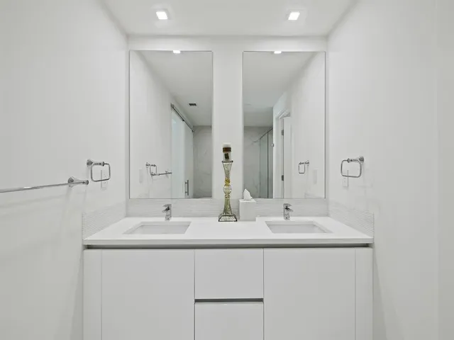 $1,695,000 | 730 North Ocean Boulevard, Unit 701, Pompano Beach, FL 33062