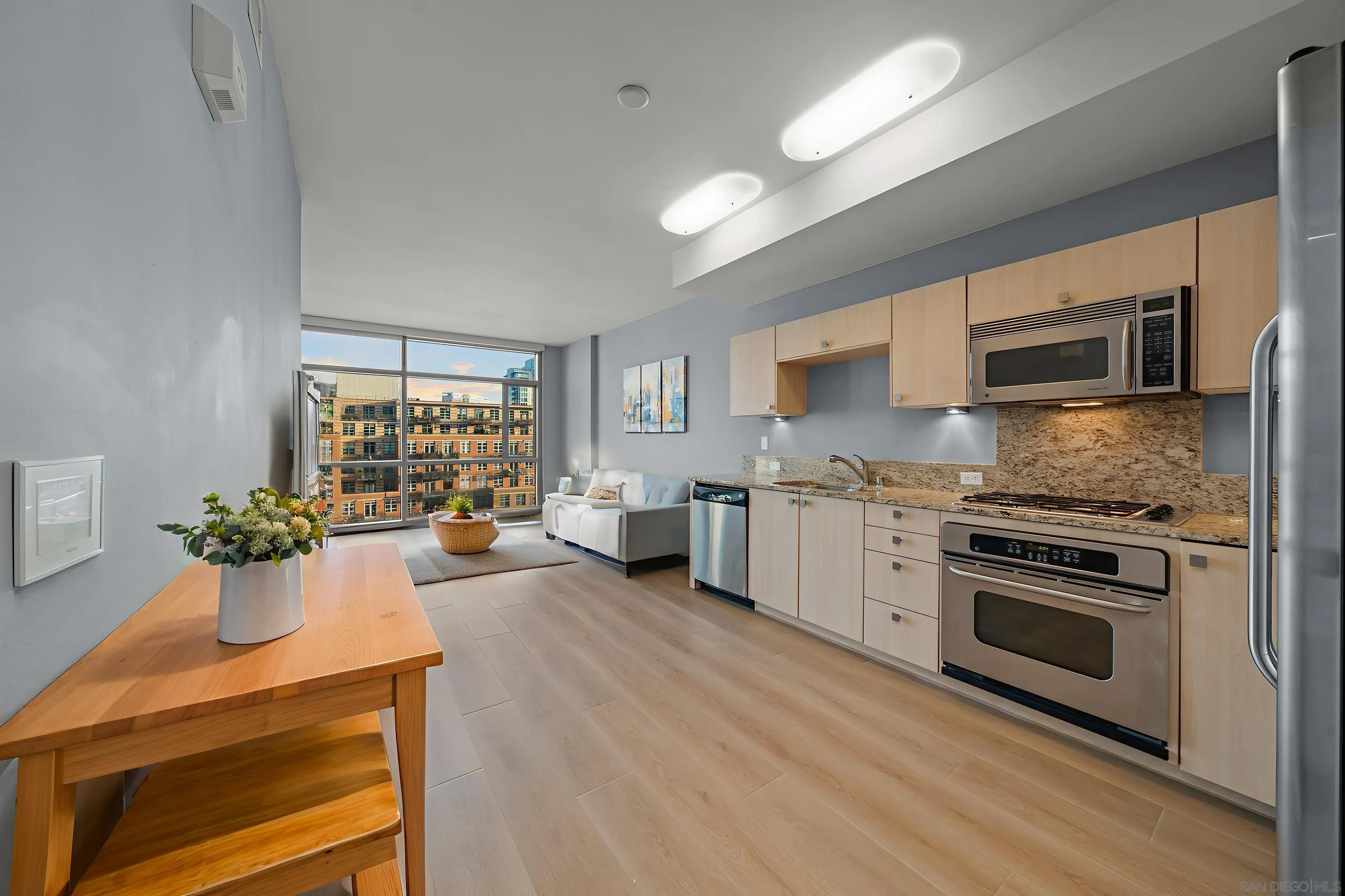 800 The Mark Lane, Unit 1006 San Diego, CA 92101 - Photo 4 of 21