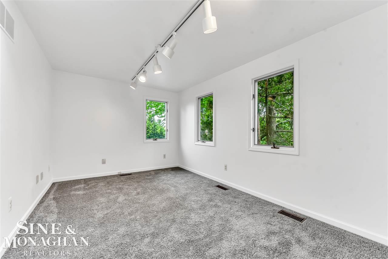 1021 Nottingham Road Grosse Pointe Park, MI 48230 - Photo 24 of 39