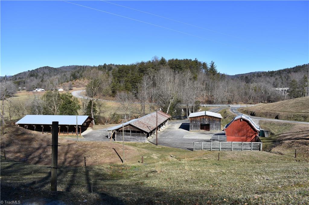 318 Lewis Fork Baptist Church Road Purlear, NC 28665 - Photo 3 of 29 Gallery Image 3