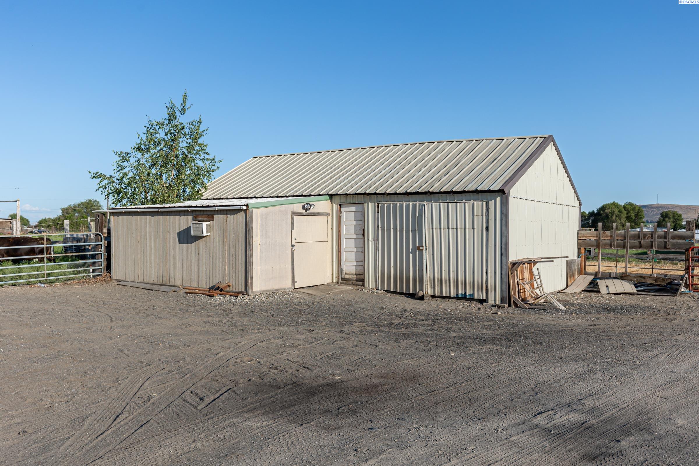 222705 East Cochran Road Kennewick, WA 99337 - Photo 24 of 41 Gallery Image 24