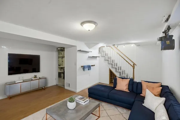 $3,000 | 918 Belmont Street, Unit 918, Watertown, MA 02472