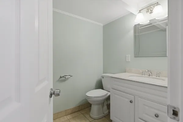 $3,000 | 918 Belmont Street, Unit 918, Watertown, MA 02472