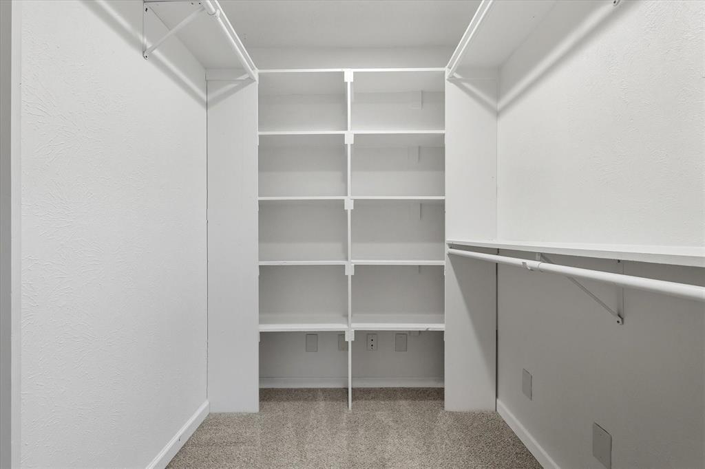 4539 North O'Connor Road, Unit 2234 Irving, TX 75062 - Photo 14 of 20 a view of an empty walk in closet