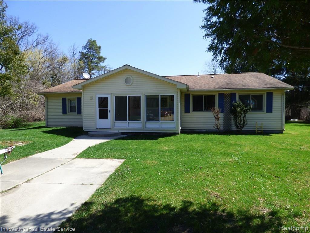 4645 Hosner Road Metamora, MI 48455 - Photo 1 of 37 P1000494.JPG
