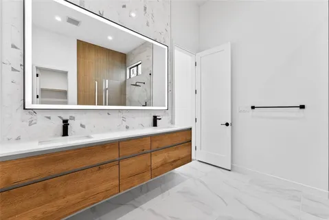 $1,200,000 | 1111 Raiford Road, Unit 108, Carrollton, TX 75007