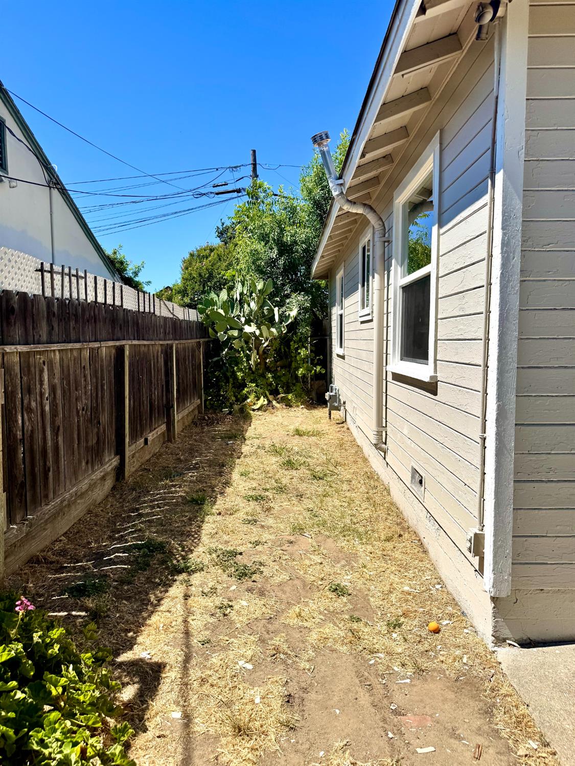 2225 North Sutter Street Stockton, CA 95204 - Photo 19 of 22